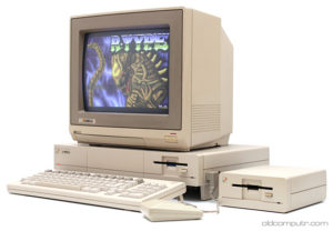 Commodore Amiga 1000 (1985) | Oldcomputr.com